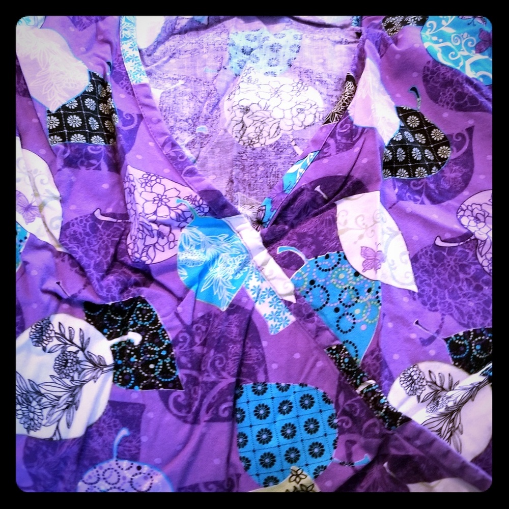 WOMANS SCRUB TOPS